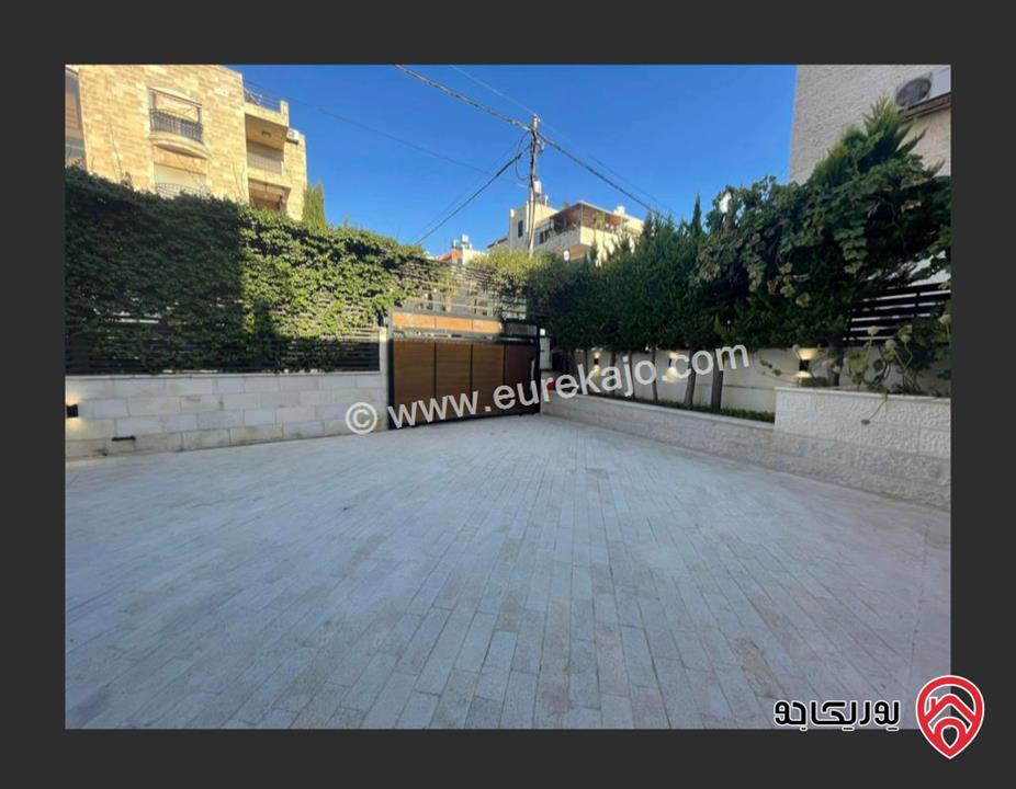 شقة طابق أرضي مساحة 255م وترس 150م للبيع في عمان - ام اذينة