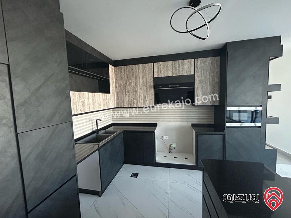 شقة طابقية سوبر ديلوكس مساحة 190م للايجار في مشروع أوكسجين في عمان - حي الياسمين رجم عميش 