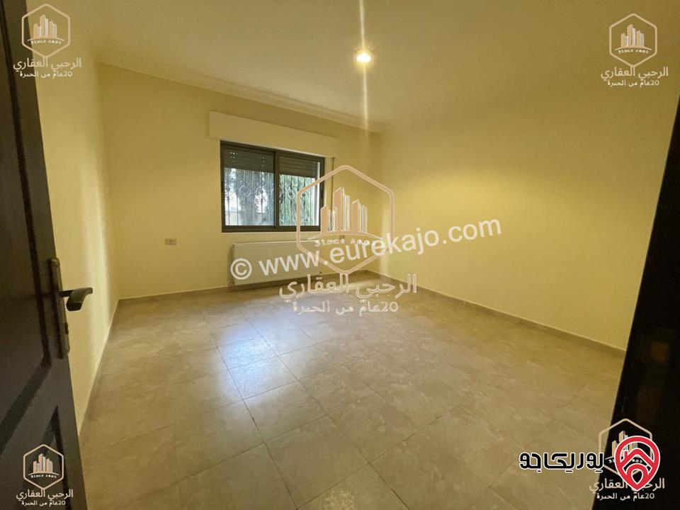 شقة شبه ارضية مساحة 200م وترس خارجي 99م ومدخل مستقل للايجار في عمان - تلاع العلي