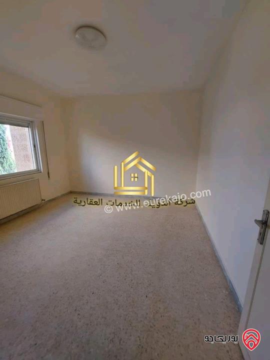 شقة فارغة طابق اول مساحة 170م للايجار في عمان - خلدا 