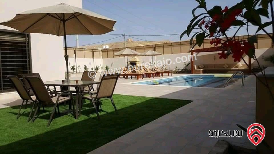 شـاليه مـفروش مساحة الأرض 550م والبناء 150م للبيع في البحر الميت منطقة الشونة الجنوبية الجوفة