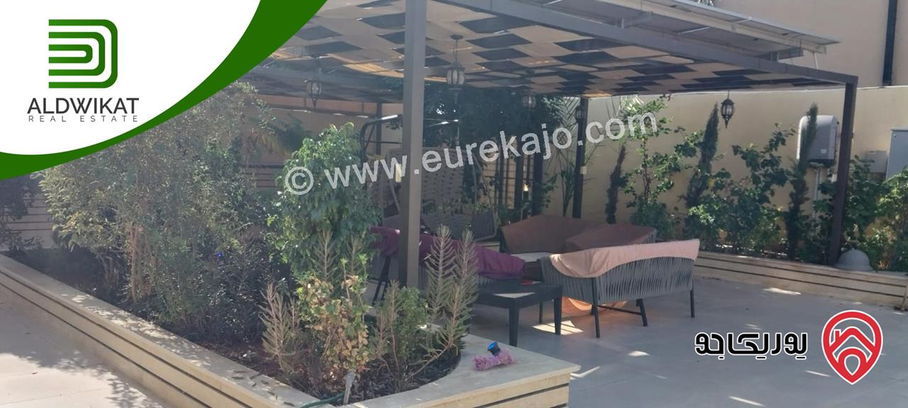 شاليه فاخر مفروش للبيع في اجمل مواقع البحر الميت منتجع البحيرة مساحة الارض 715م والبناء 200م موقع مميز