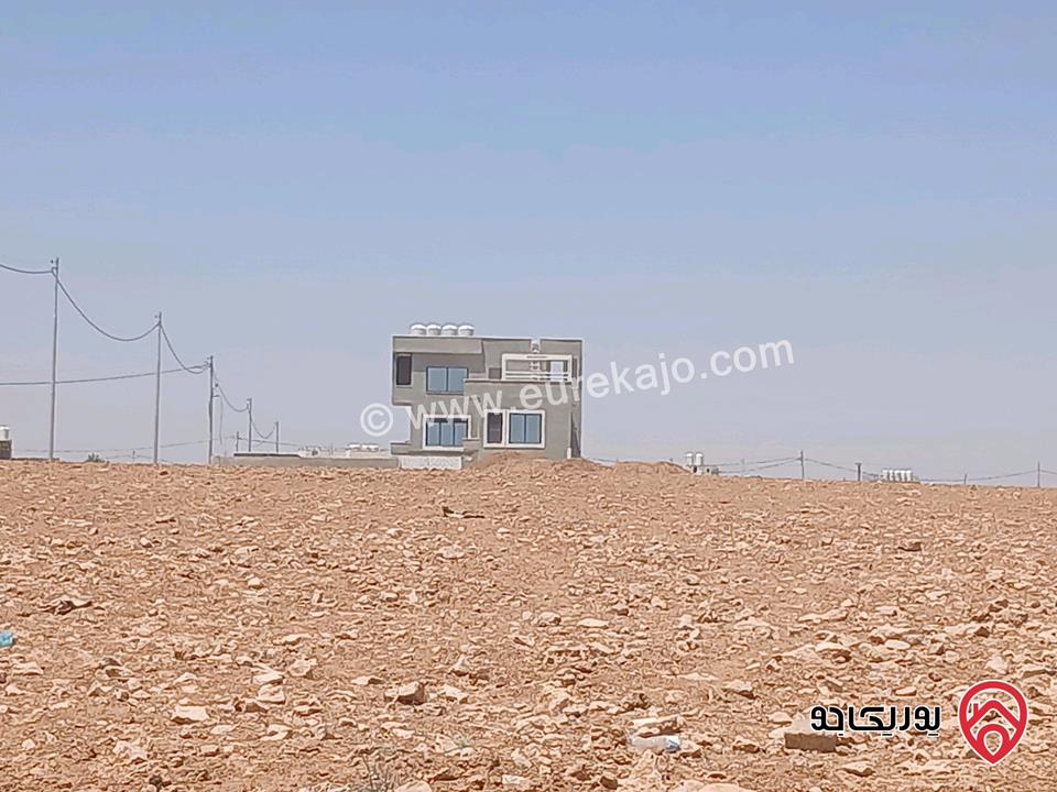 أرض مساحة 930م للبيع في عمان - القسطل قرب شارع المطار من المالك