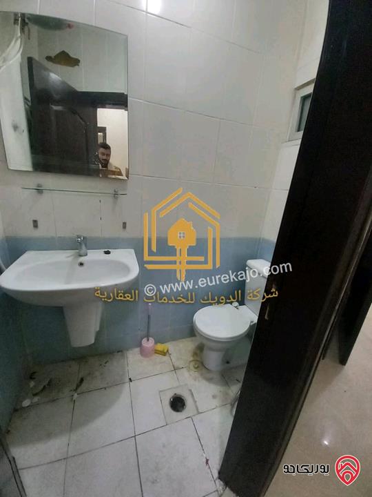 شقة فارغة طابق اول مساحة 110م للإيجار في عمان - ام السماق 