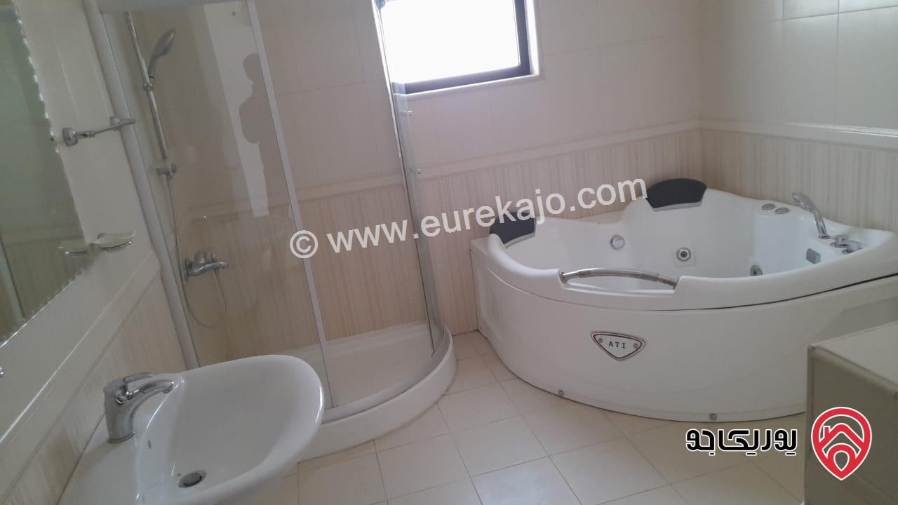 فيلا متلاصقة مساحة 650م على أرض 400م للايجار في عمان - عبدون