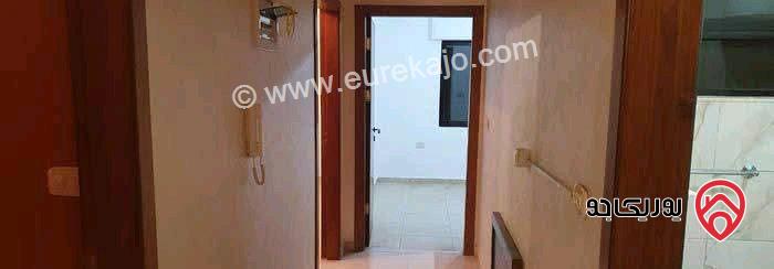 شقة فارغة مساحة 100م طابق أول للايجار للعرسان او عائلة صغيرة في عمان - الرابية 