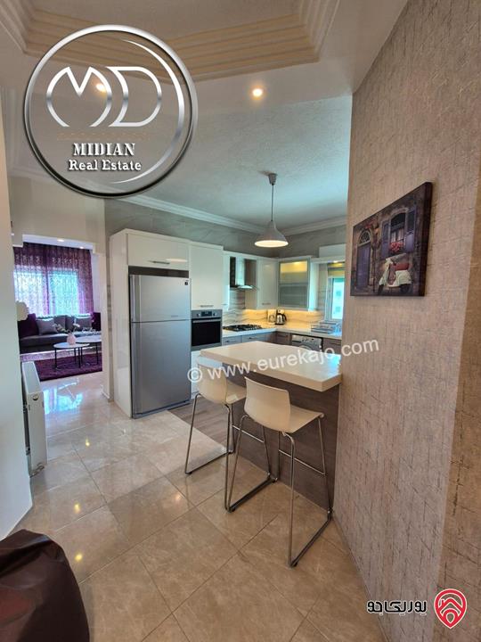 شقة فارغة للايجار في عمان - الجندويل مساحة 130م طابق ثالث تشطيبات ديكورات فاخرة اطلالة جميلة بسعر مميز