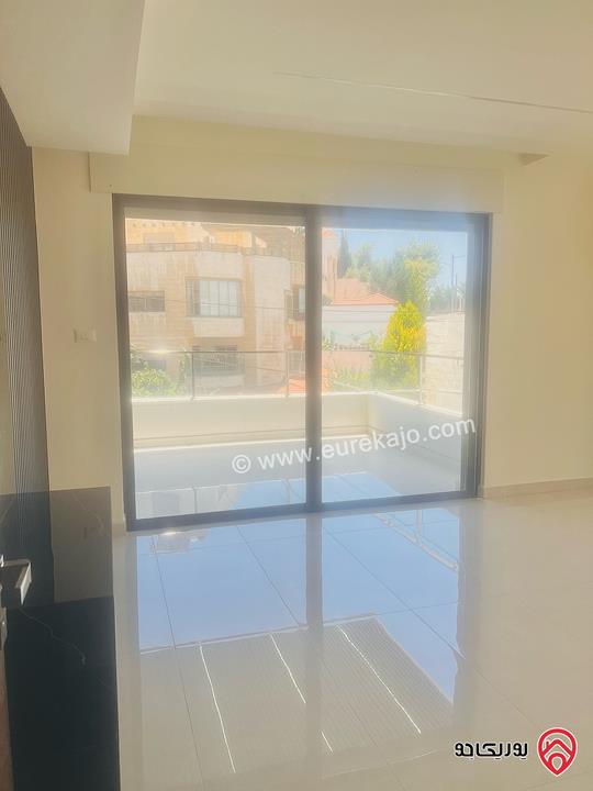 شقة للبيع في عمان مساحه 240 متر طابق اول - ام السماق خلف ستي مول ومكة مول   