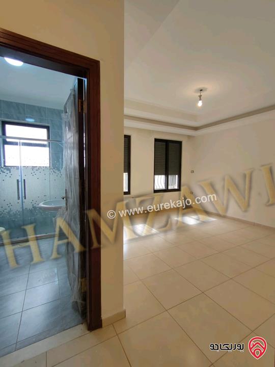 شقة مساحة 215م طابق أول للايجار في عمان - البنيات طريق المطار