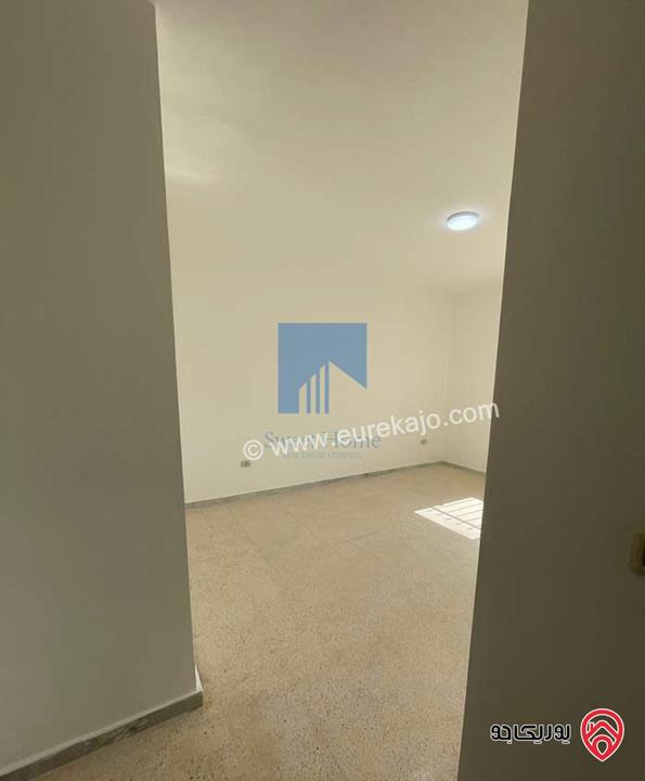 شقة مميزة للبيع في عمان - خلدا قرب المدارس المستقلة طابق ثالث 190م تشطيب سوبر ديلوكس