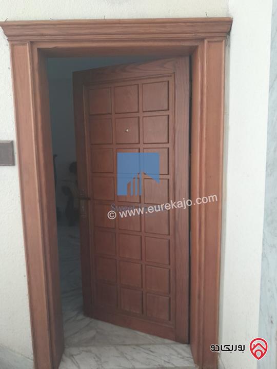 شقة أرضية مفروشة فاخرة للبيع في عمان - السابع قرب السفارة الرومانية 185م مع ترس امامي 25م تشطيب سوبر ديلوكس