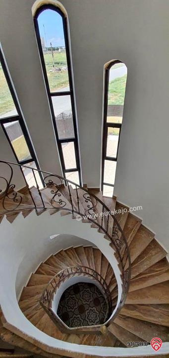 مزرعة مميزة جدا على أرض 4 دونم و 91م للبيع من أراضي جنوب عمان - منطقة حوارة