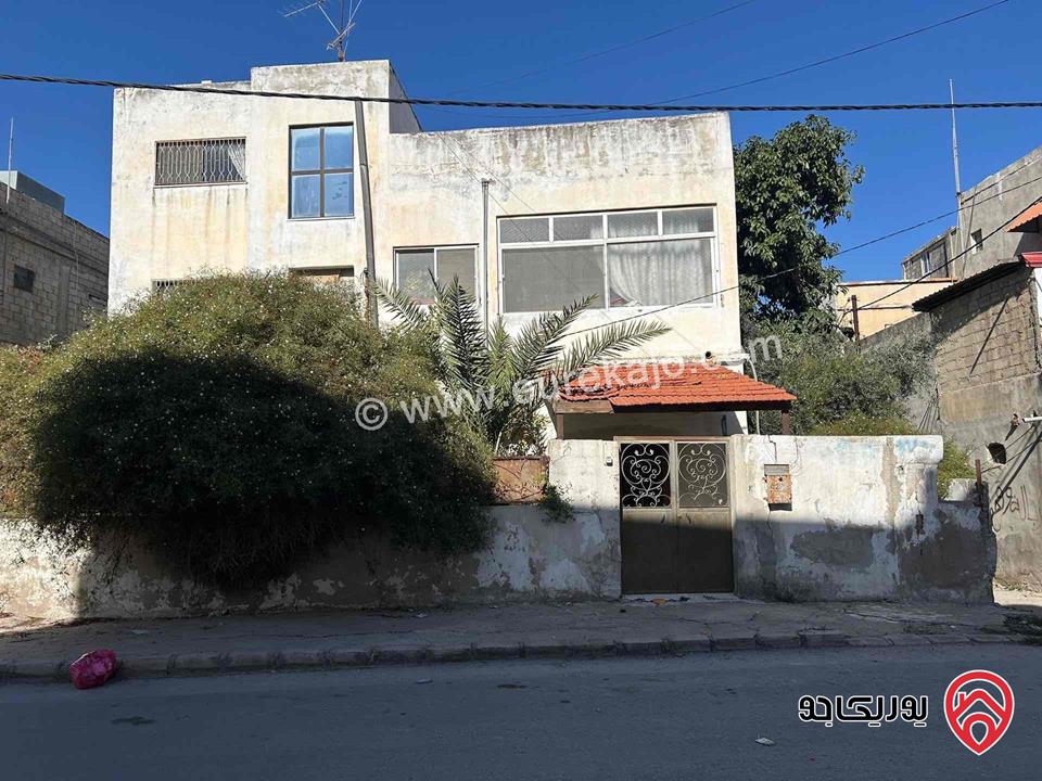 بيت مستقل مساحة 400م على ارض 750م للبيع في حي المطلع/البارحة اربد