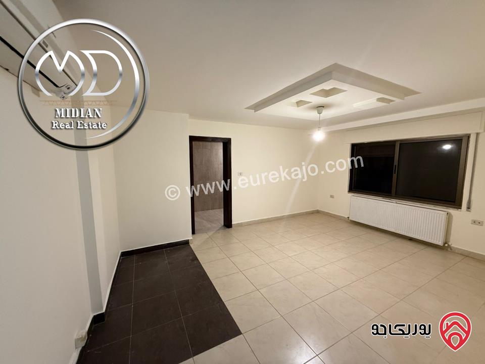 رووف فارغ للايجار في عمان - ام السماق مساحة 120م مع ترس 50م تشطيبات سوبر ديلوكس اطلالة جميلة بسعر مميز