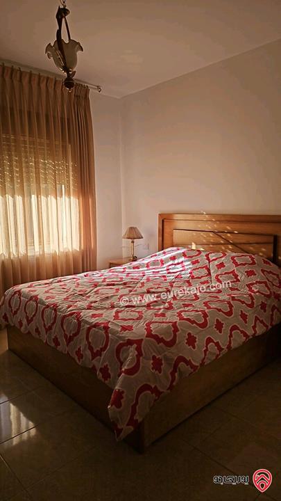 شقة مساحة 150م طابق ثاني للايجار مفروشة في عمان - الشميساني مطلة على البوليفارد