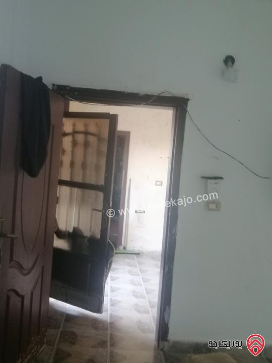 بيت مكون من شقتين على أرض 340م للبيع في المفرق الخالديه