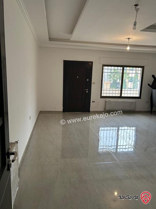 شقة ارضية مساحة 196م داخلي و 70م خارجي للبيع في عمان - ضاحية الامير راشد