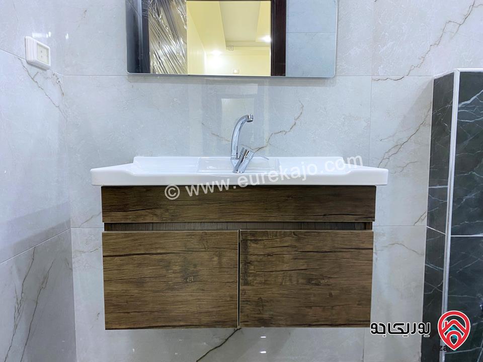 شقق تسوية مساحة 183م داخلي وخارخي 110م  للبيع في عمان - المقابلين