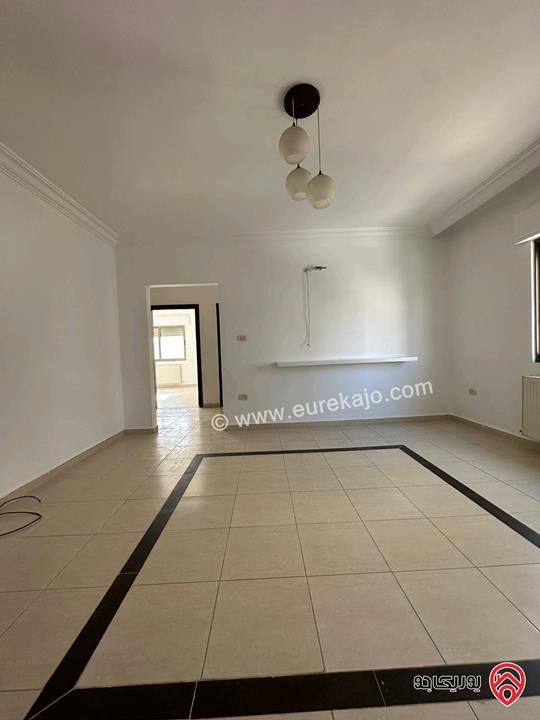 شقة طابق ثاني مساحة 170م للبيع في عمان - الرابية 