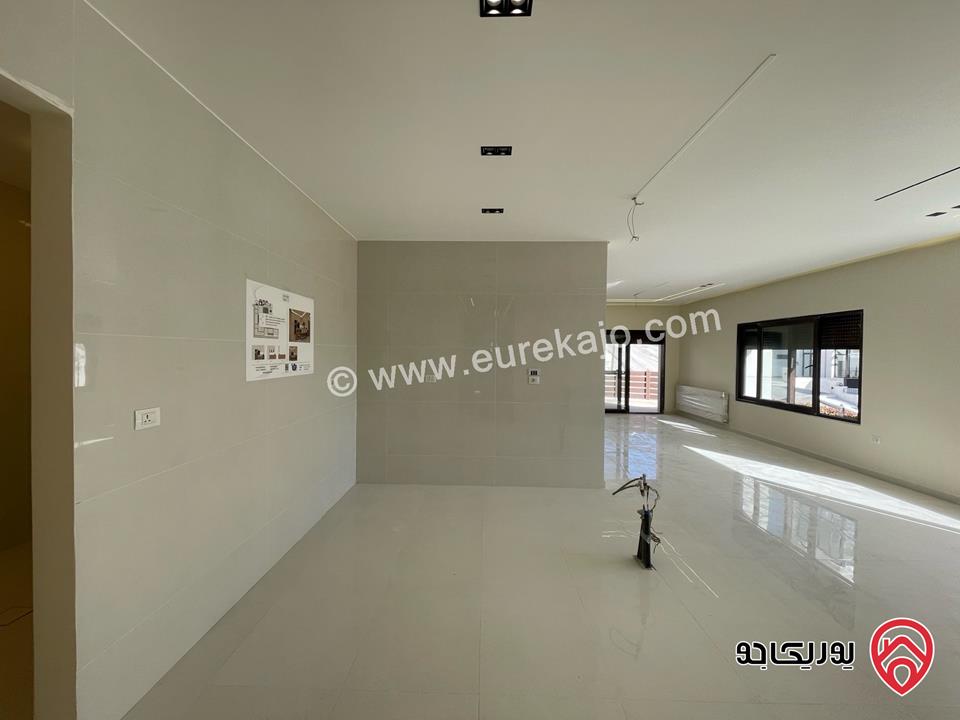 اخر شقتين طابق اول مساحة 205م للبيع في عمان - الحمر بجوار القصور الملكية 