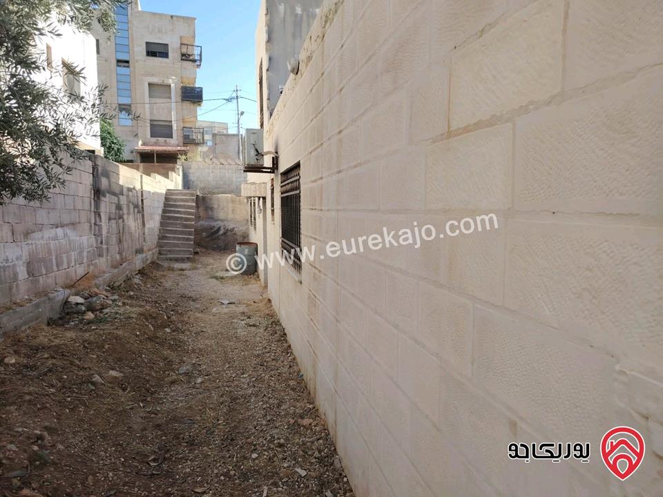 بيت مستقل مساحة 230م على أرض 600م للبيع في عمان - القويسمة جبل الحديد 