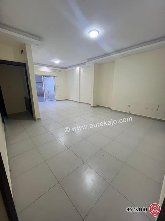 شقة فارغة شبه أرضي مساحة 175م داخلي و 100م خارجي للايجار في عمان - ضاحية الرشيد