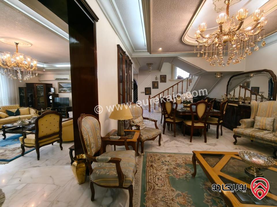 فيلا متلاصقة مميزة مساحة 350م على أرض 520م للبيع في عمان - تلاع العلي