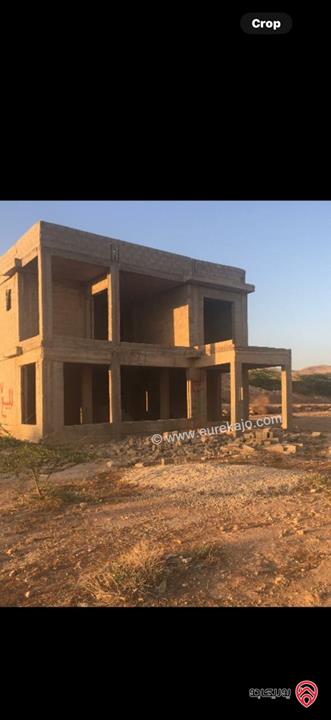 أرض مساحة 800م عليها فيلا 220م عظم للبيع في البحر الميت / منطقة الشميساني