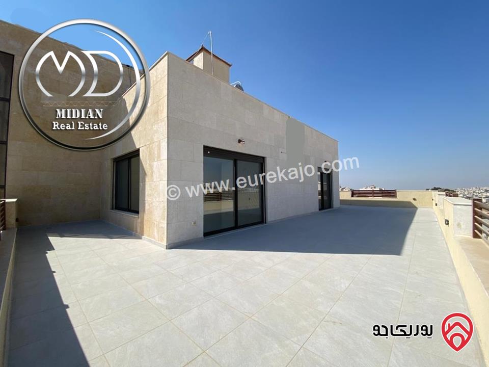 رووف طابقي جديد للبيع في عمان - خلدا مساحة 435م مع تراسات تشطيبات ديكورات عصرية فاخرة منطقة فلل بإطلالة رائعة