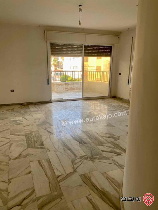 شقة مساحة 320م طابقية للايجار في عمان - الرابية