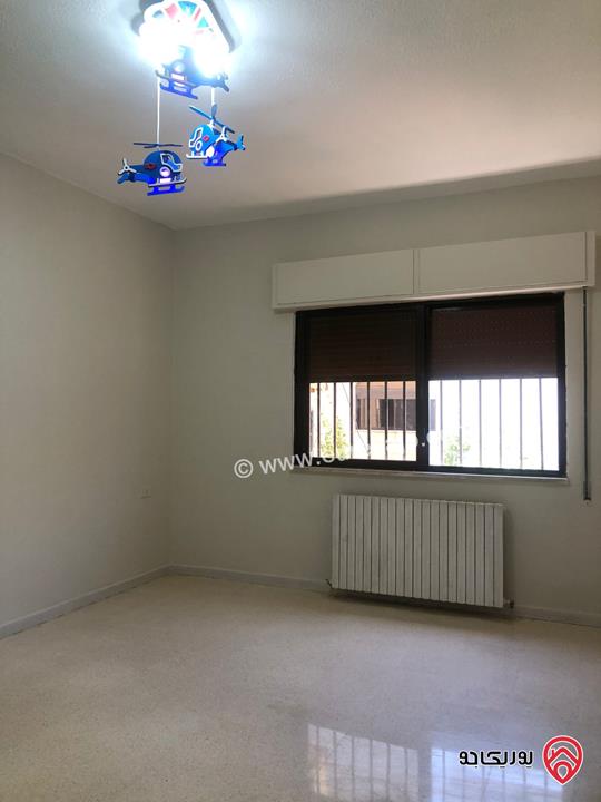 شقة فارغة مساحة 200م للايجار في عمان - الدوار الخامس 