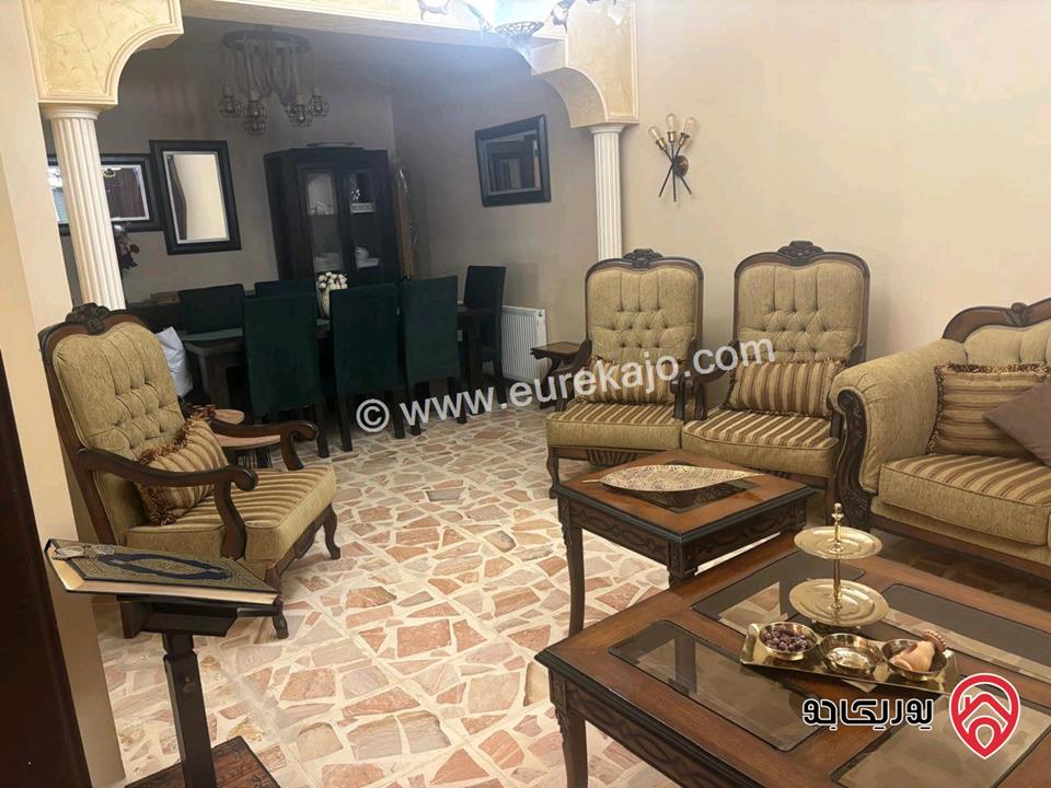 منزل مستقل مكون من 3 طوابق للبيع في عمان - ابو نصير حي السعادة اطلالة حميلة 