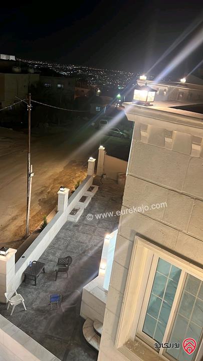 فلل متلاصقات مساحة البناء 260م على أرض 265م للبيع في اربد - الحصن اسكان المهندسين