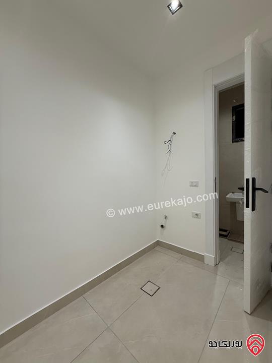 شقة طابق ارضي مساحة 227م مع ترس 60م سوبر ديلوكس للبيع في عمان - تلاع العلي