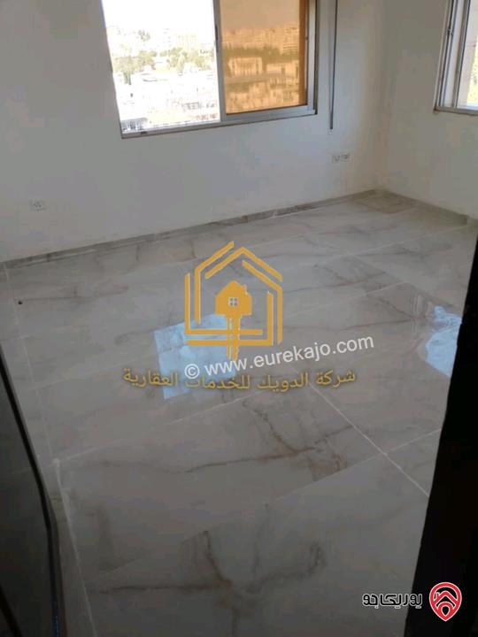 شقة فارغة طابق اول مساحة 110م للإيجار في عمان - تلاع العلي 