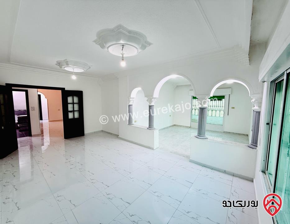 شقة طابق ثاني مساحة 210م للبيع في عمان - طبربور 