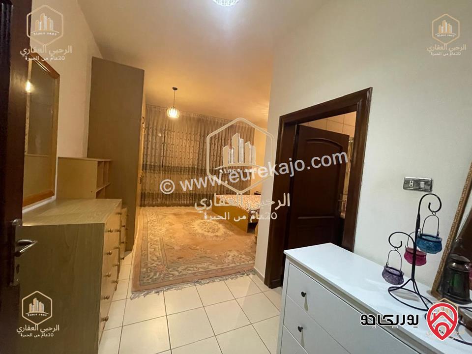 شقة مفروشة ارضية مساحة 240م داخلي و 100م خارجي للايجار في عمان - ضاحية الرشيد 