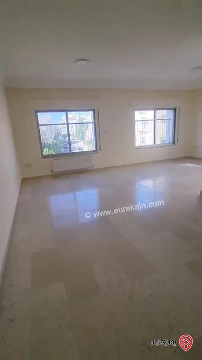 شقة مساحة 200م طابق ثاني للايجار في عمان - دير غبار 