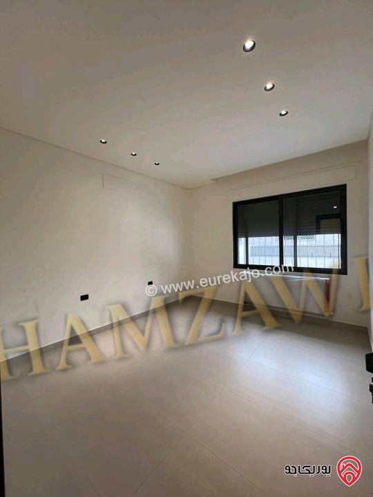 شقة أرضية مساحة 170م داخلي و 160م خارجي للايجار في عمان - حي الصحابة طريق المطار 