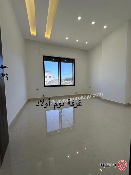 شقة شبه أرضية مساحة 200م للبيع في عمان - مرج الحمام