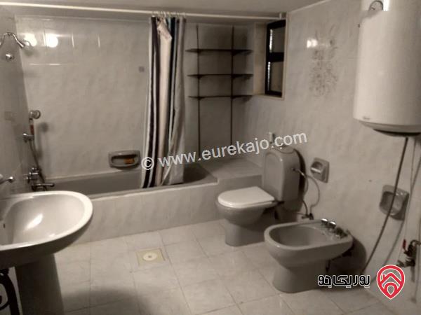 شقة أرضية مساحة 176م داخلي و 200م خارجي للايجار في عمان - الصويفية 