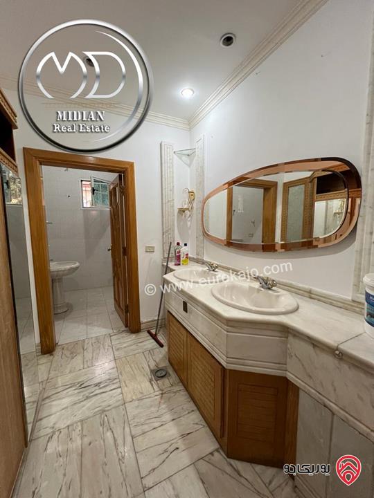 فيلا مستقلة فارغة أو مفروشة للايجار في عمان - ام السماق مساحة 750م مع تراسات و حدائق تصلح تجاري أو روضة أو حضانة