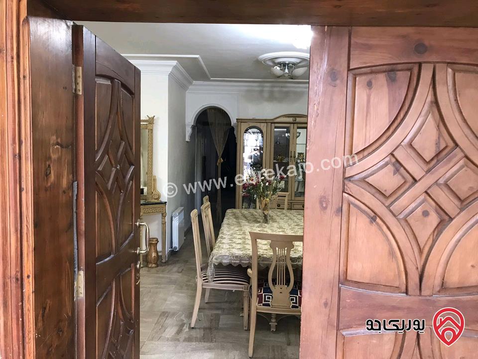 فيلا مساحة 325م على أرض 400م للبيع في عمان - الجبيهة