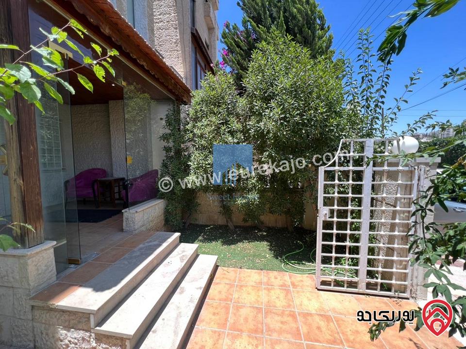 شقة أرضية مفروشة 200م مع حديقة وترسات 150م للبيع في جبل عمان 