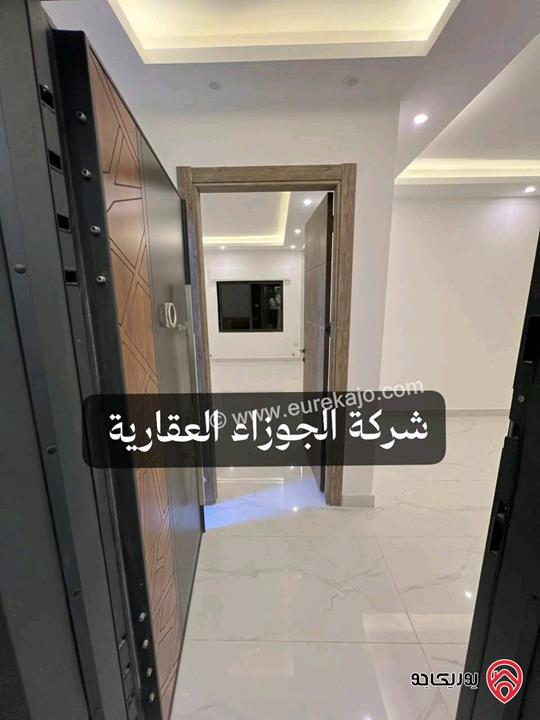 شقة أرضية فاخرة لم تسكن مساحة 150م داخلي و 30م خارجي للايجار في عمان - الياسمين