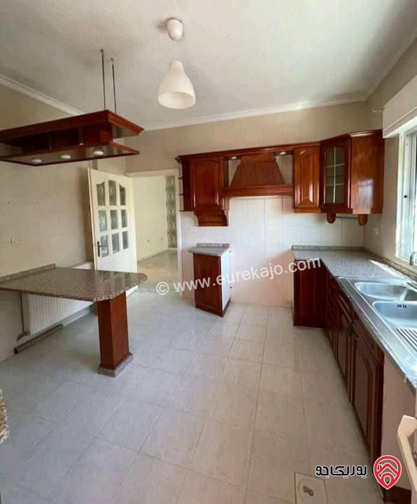 شقة فارغة مساحة 190م طابق ثاني للايجار في عمان - خلدا