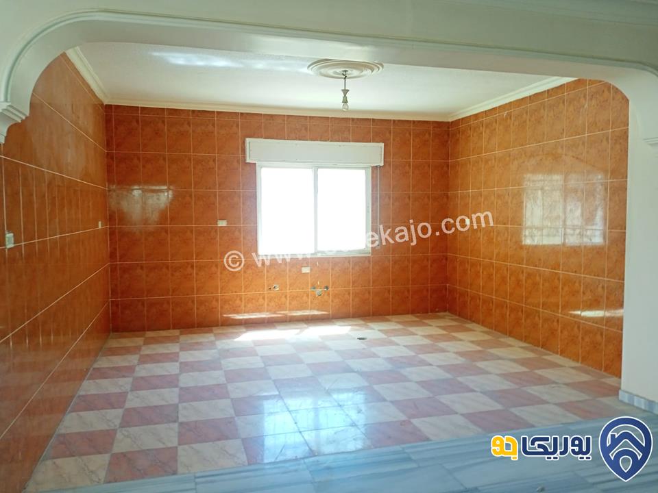 فيلا مساحة البناء 446م ومساحة الأرض 320م للبيع في طبربور 