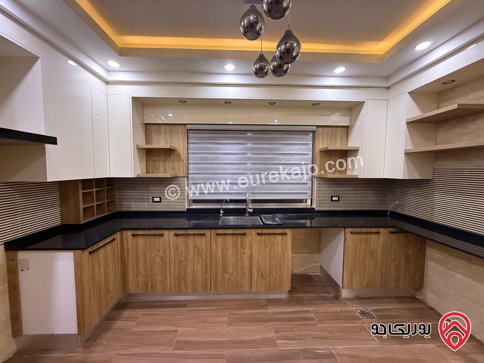 شقة طابق ثالث مساحة 200م للبيع في عمان - ربوة عبدون