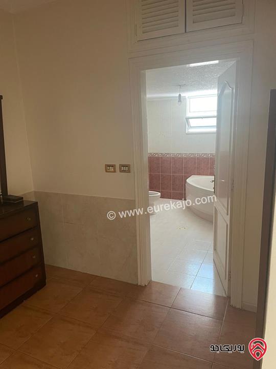 فيلا مساحة 559م على أرض 1 دونم للبيع في عمان - شفا بدران