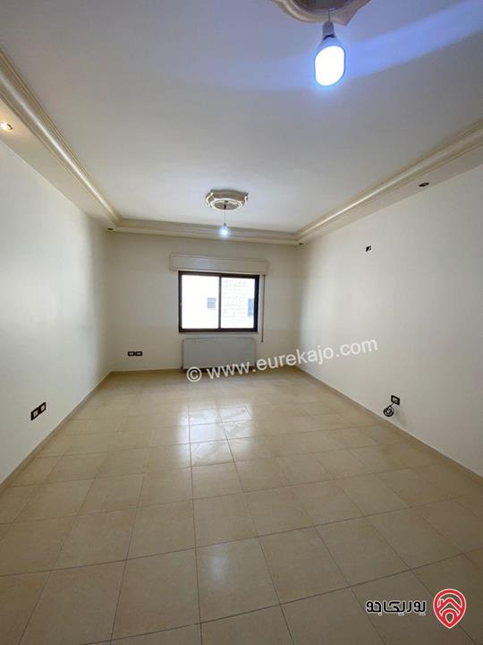 شقة أرضية فاخرة مساحة 190م للبيع في عمان – خلدا